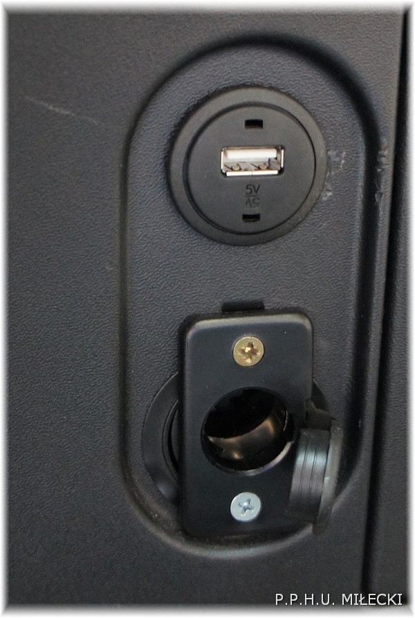 gniazdo usb