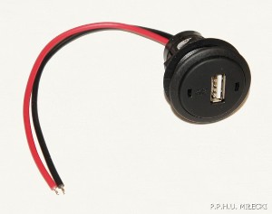 Uniwersalne gniazdo elektryczne - �adowarka USB z wbudowanym konwerterem napi�cia