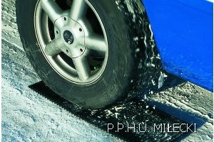 Maty, podk�adki antypo�lizgowe zamiast �a�cuch�w pod ko�a. Kompletny zestaw zawiera 2 szt.