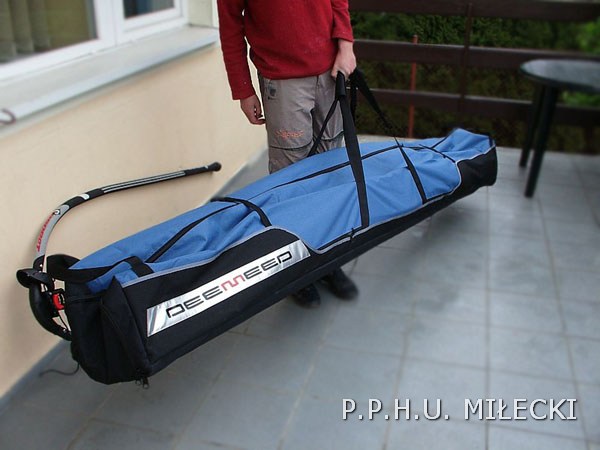 Pojemny quiverbag firmy Deemeed